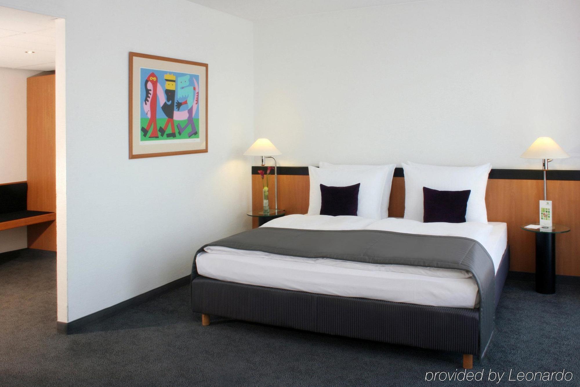 Holiday Inn Berlin City Center East Prenzlauer Berg By Ihg Exterior photo