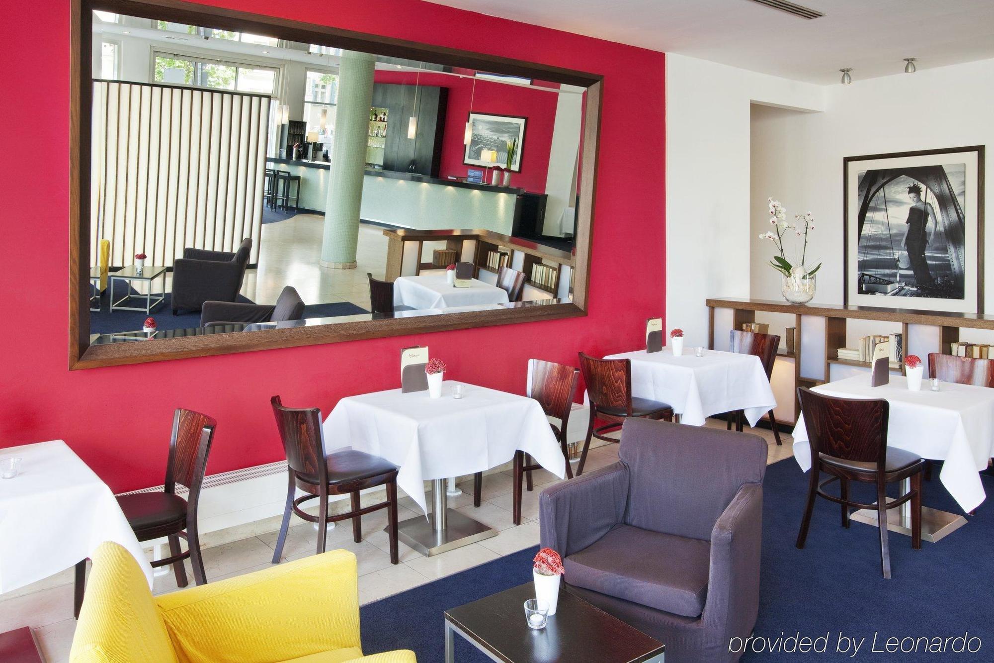 Holiday Inn Berlin City Center East Prenzlauer Berg By Ihg Restaurant photo
