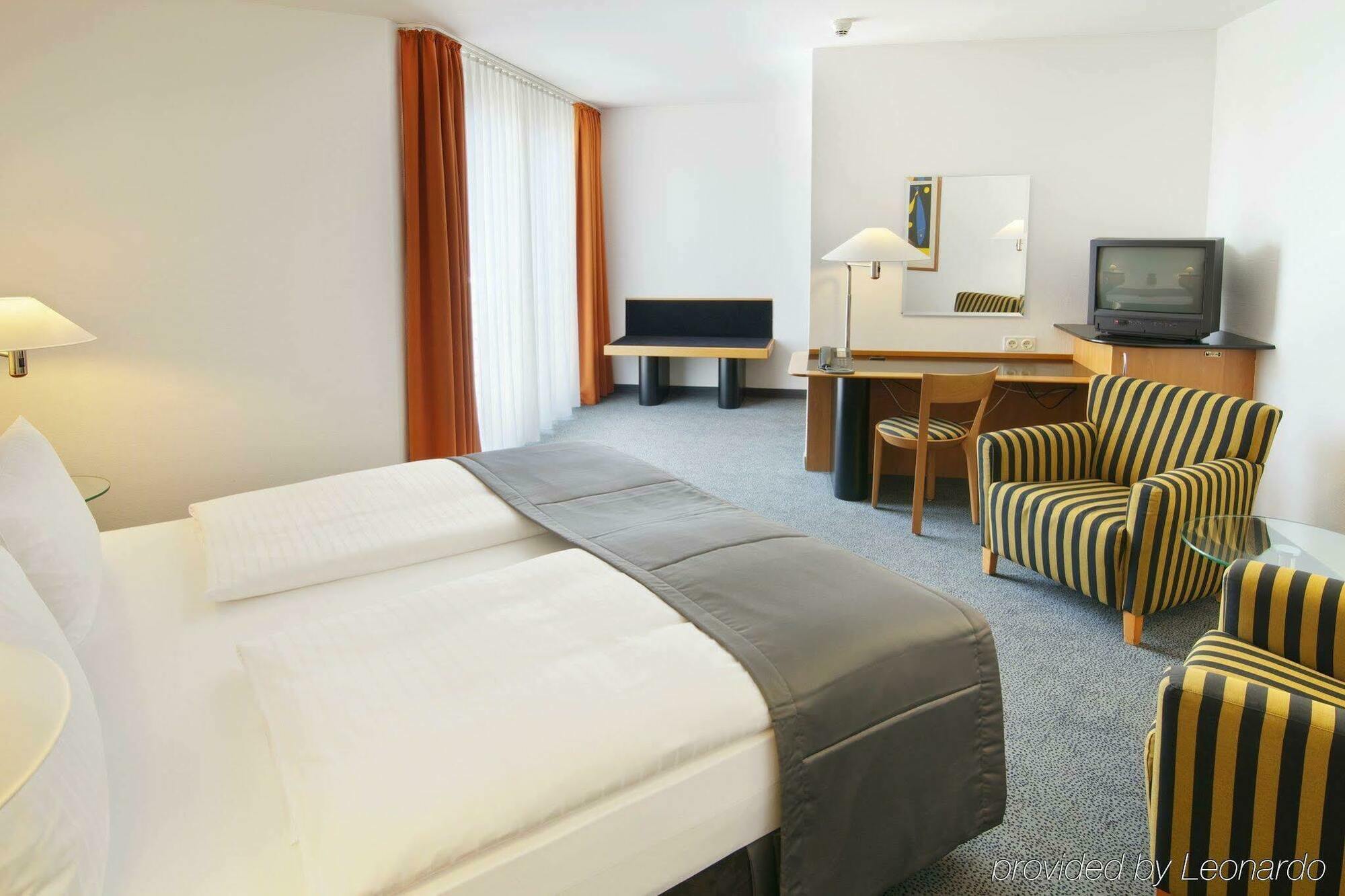 Holiday Inn Berlin City Center East Prenzlauer Berg By Ihg Room photo
